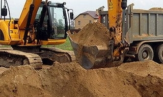 Выкопать яму экскаватором в Борзе от 916 руб. - 2Землекопа-Бря